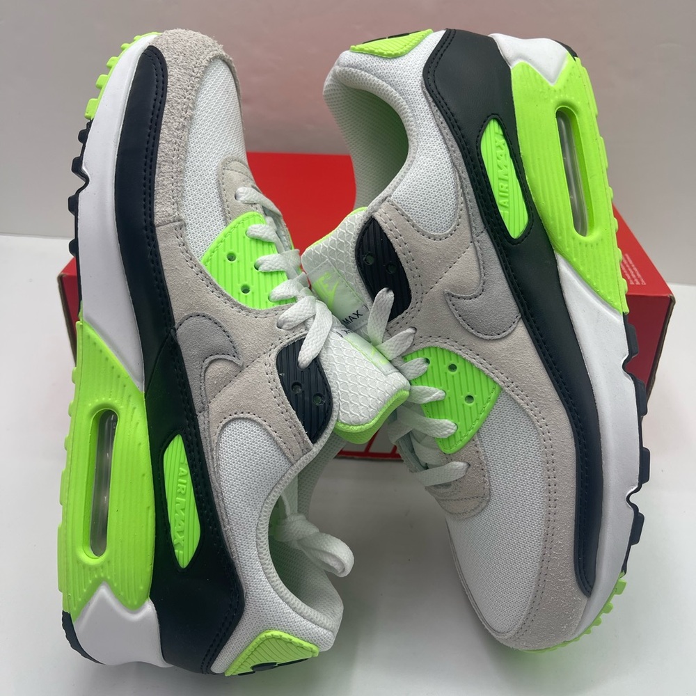 Nike Men’s AIR MAX 90
WHITE/CAVE STONE-LIGHT BONE Athletic Sneakers - Picture 9 of 16